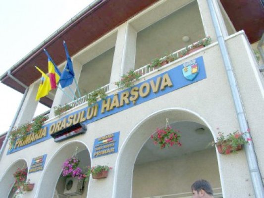 Primăria Hârşova sprijină acţiunea de ecologizare a malurilor fluviului Dunărea